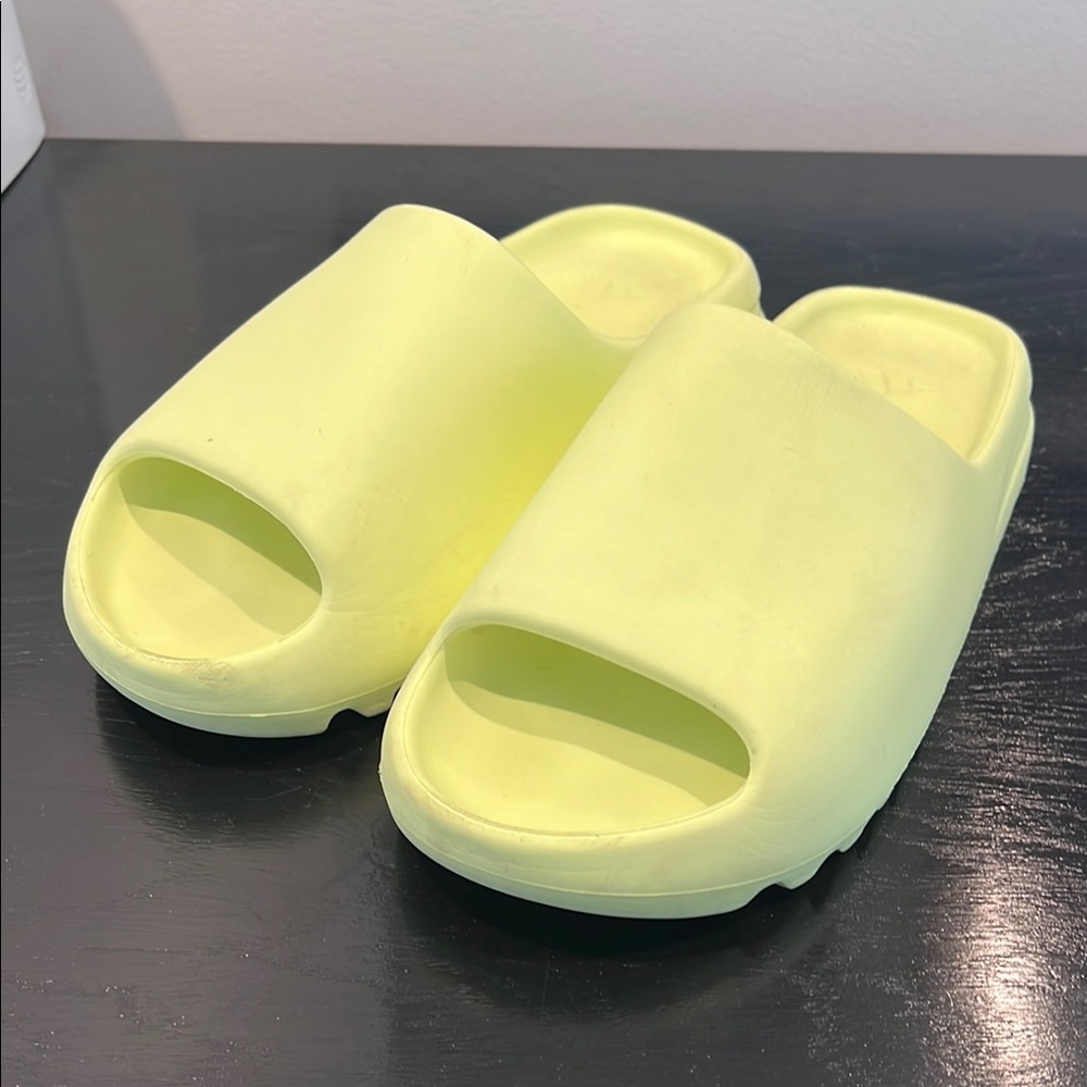 Yeezy Slides Glow Green